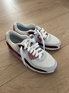 Nike Air Max 90 SE Dark Team Red/White Size 9.5